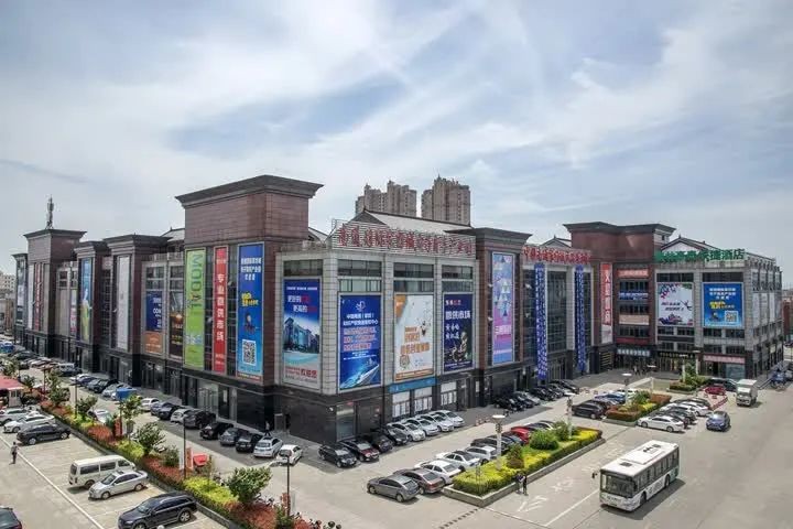 2022中國(guó)南通國(guó)際家紡（春夏）交易會(huì)上，線(xiàn)上直播銷(xiāo)售成為交易會(huì)的亮點(diǎn)之一