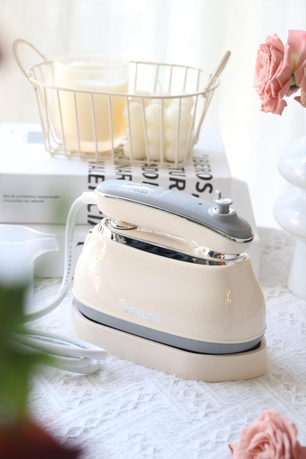 德世朗手握式衣物蒸汽電熨斗  一熨除皺，德國百年大牌！  手持掛燙機家用小型蒸汽電熨斗便攜式熨燙衣服熨燙機宿舍神器