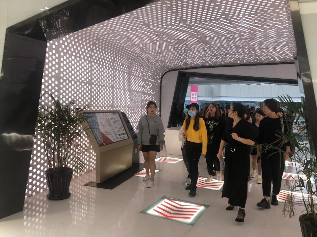 浙江臺(tái)州路橋區(qū)巾幗主播進(jìn)修學(xué)院成立